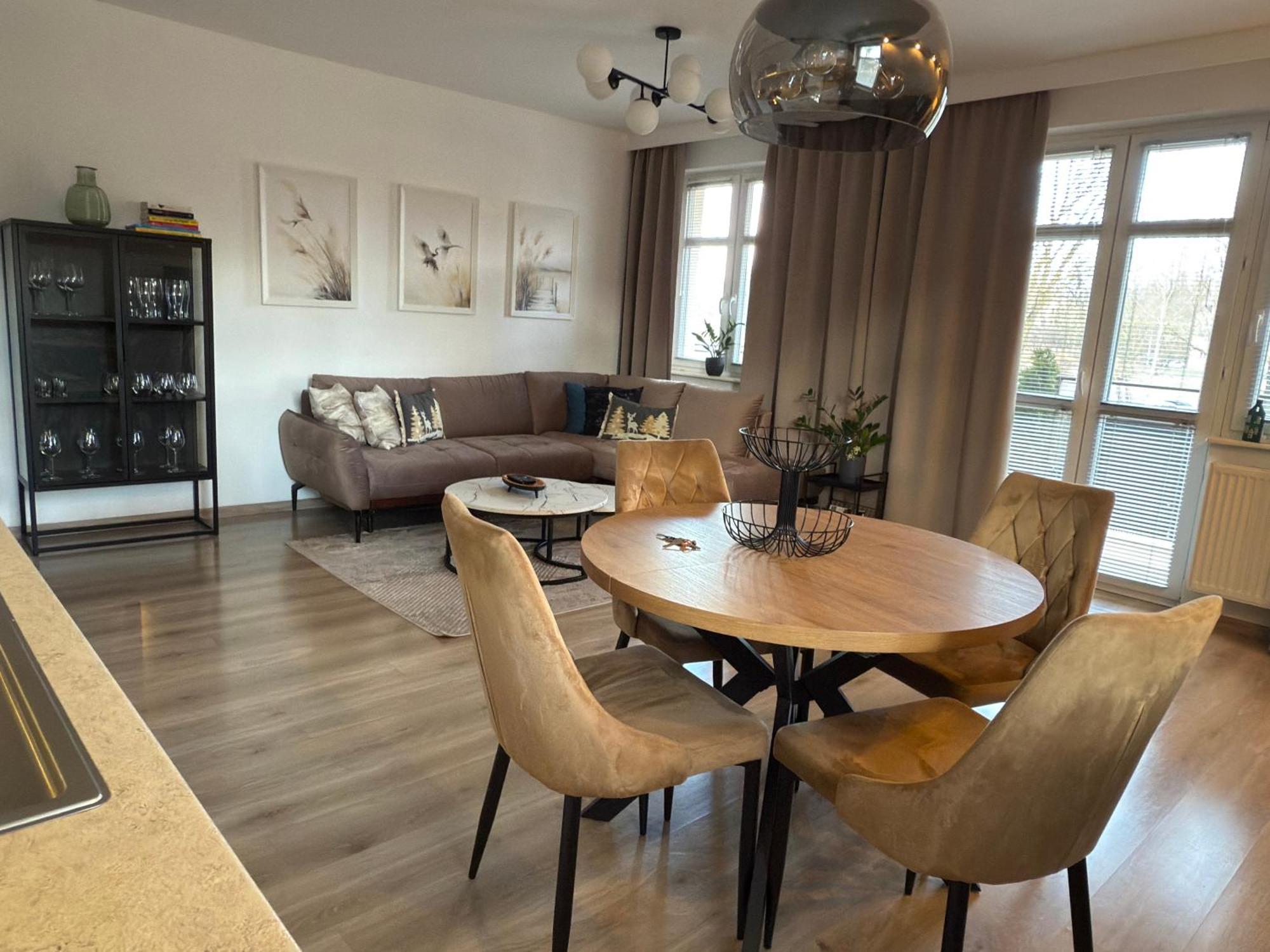 Apartament W Centrum Z Widokiem Na Jeziorko Kętrzyn Exteriör bild