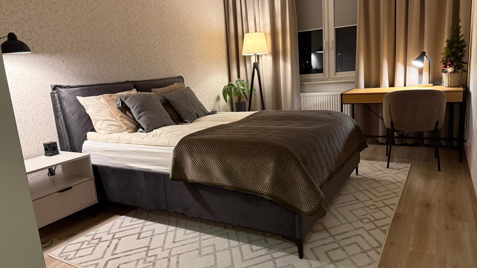 Apartament W Centrum Z Widokiem Na Jeziorko Kętrzyn Exteriör bild